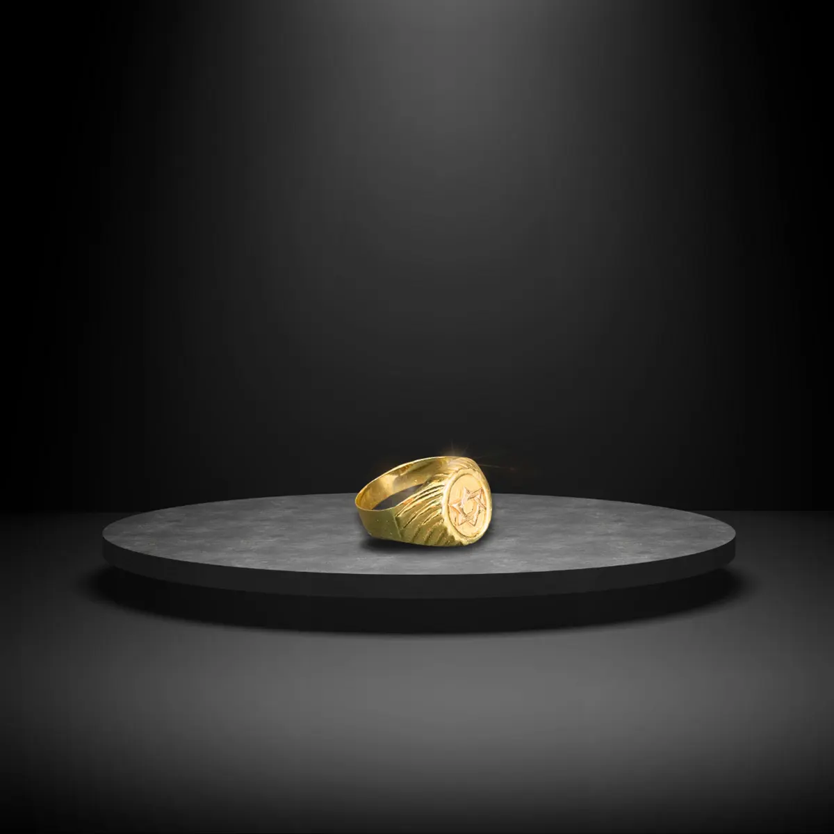 Anillo caballero estrella de david oro 18k con diseño troquelado y exclusivo